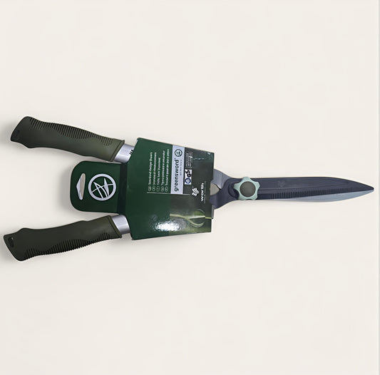 مقص تقليم الأشجار